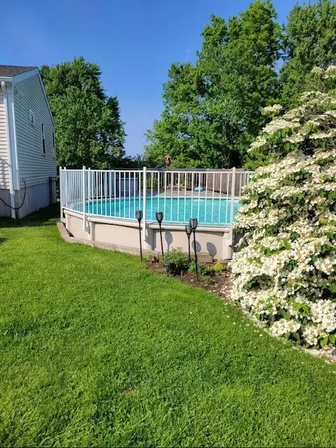 Exterior - 80 Fallon Cir, Braintree, MA 02184 photo 4 of 4