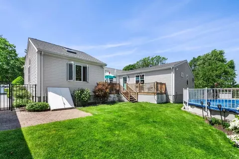 Exterior - 80 Fallon Cir, Braintree, MA 02184 photo 3 of 4
