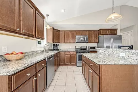 Kitchen - 2 Carter Way, Worcester, MA 01609 photo 1 of 4