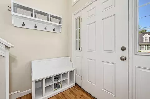 Entry Way - 2 Carter Way, Worcester, MA 01609 photo 1 of 2