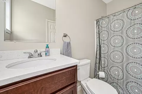Bath - 2 Carter Way, Worcester, MA 01609 photo 3 of 3