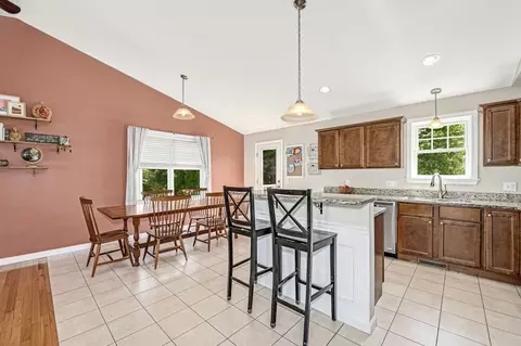 Kitchen - 2 Carter Way, Worcester, MA 01609 photo 2 of 4
