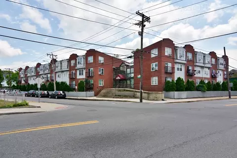 20 Knox St #6, Lawrence, MA 01841