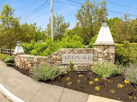 10 Milestone Rd #10, Hanover, MA 02339