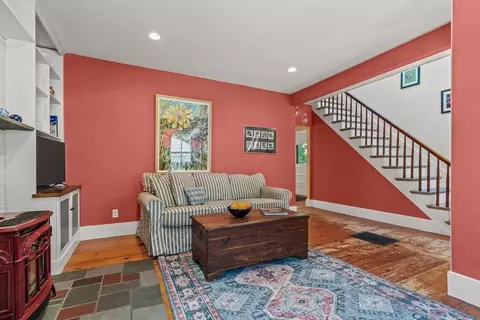 23 Elm St, Maynard, MA 01754 photo 4