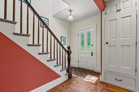23 Elm St, Maynard, MA 01754 photo 3