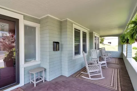 Exterior - 16 Vesper St, Worcester, MA 01602 photo 6 of 9