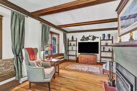 Living - 16 Vesper St, Worcester, MA 01602 photo 5 of 6