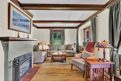 Living - 16 Vesper St, Worcester, MA 01602 photo 3 of 6