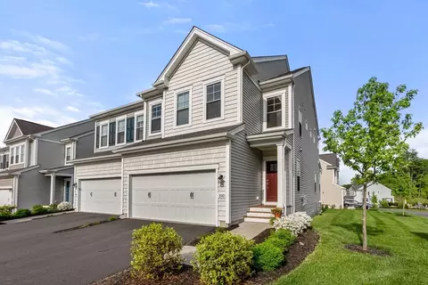 100 Emery Ln #89, Sudbury, MA 01776