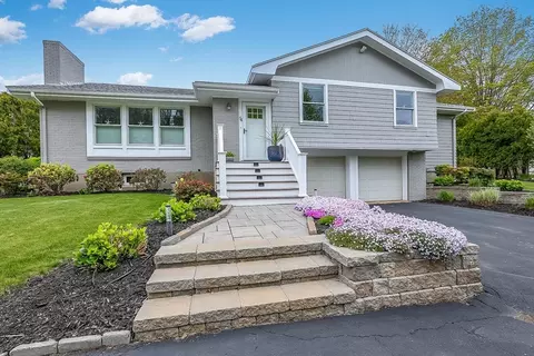 54 Cornell Rd, Marblehead, MA 01945