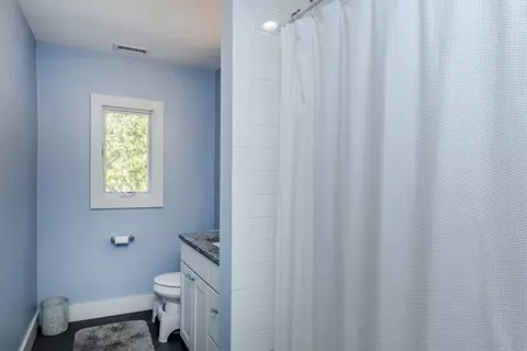 Bath - 54 Cornell Rd, Marblehead, MA 01945 photo 4 of 4