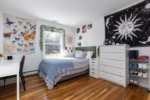 Bedroom - 54 Cornell Rd, Marblehead, MA 01945 photo 6 of 7