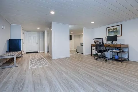 Entry Way - 54 Cornell Rd, Marblehead, MA 01945 photo 3 of 3