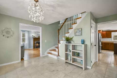95 Wesson Ter, Northborough, MA 01532