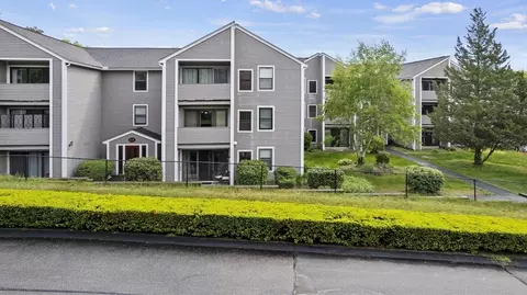 6 Marc Dr #6A4, Plymouth, MA 02360
