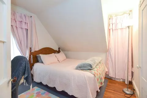 Bedroom - 10 Blake Ct, Everett, MA 02149 photo 1 of 6