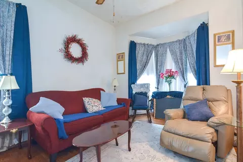 Living - 10 Blake Ct, Everett, MA 02149 photo 1 of 4