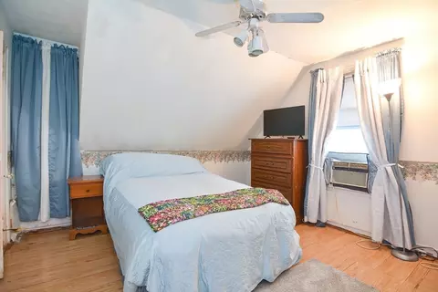 Bedroom - 10 Blake Ct, Everett, MA 02149 photo 3 of 6