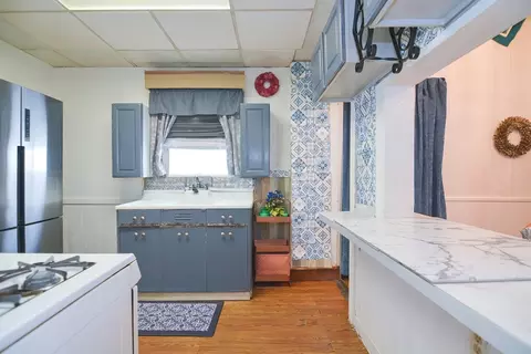 Kitchen - 10 Blake Ct, Everett, MA 02149 photo 3 of 6
