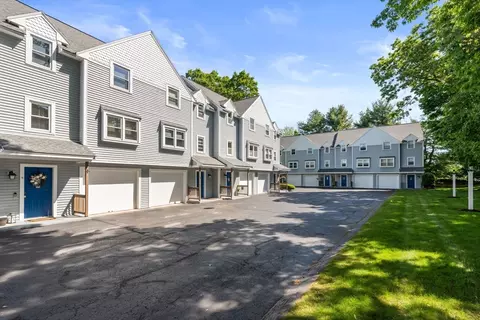 116 Turnpike Rd #7, Chelmsford, MA 01824