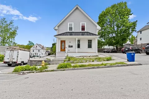 16 Decatur St, Worcester, MA 01610