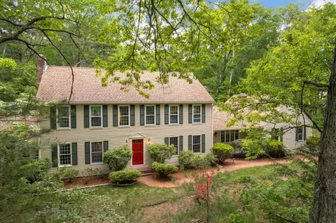 3 Crown Pt, Sudbury, MA 01776