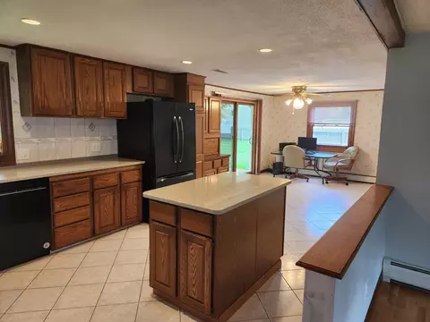 126 Burley, Danvers, MA 01923 photo 5