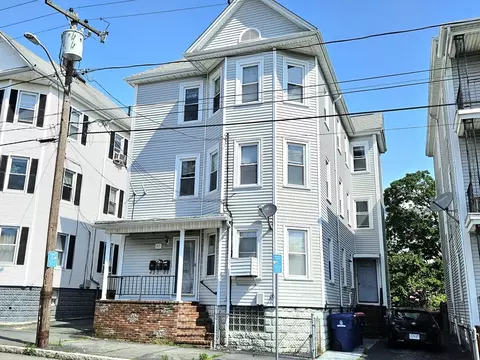 87 Hathaway St, New Bedford, MA 02746