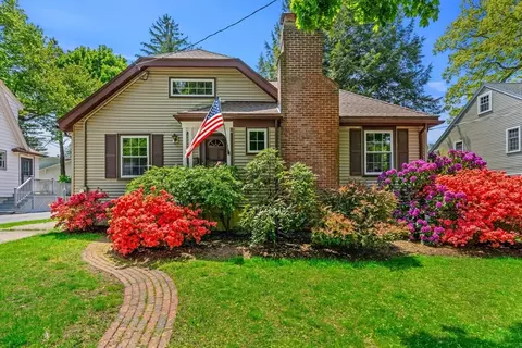 21 Lodge St, Milton, MA 02186