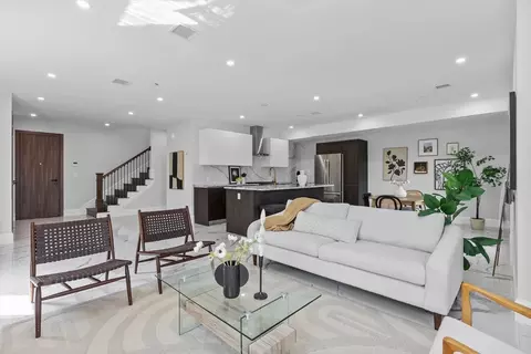 32 Pearl St #PH C, Boston, MA 02125