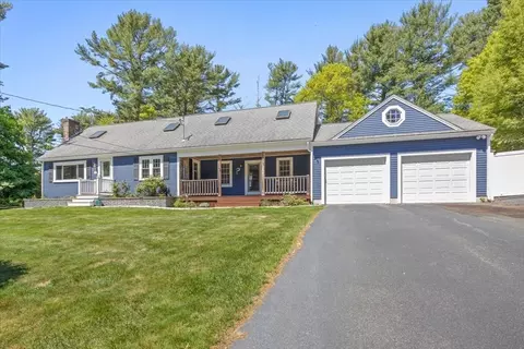 26 Surrey Dr, Plymouth, MA 02360