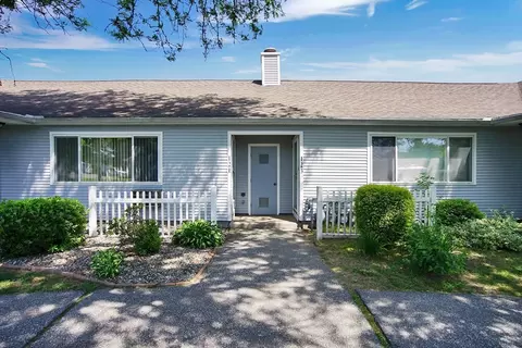 121 Outer Dr #121, Chicopee, MA 01022