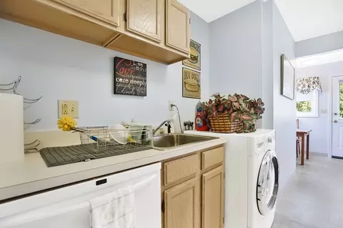 121 Outer Dr #121, Chicopee, MA 01022 photo 13
