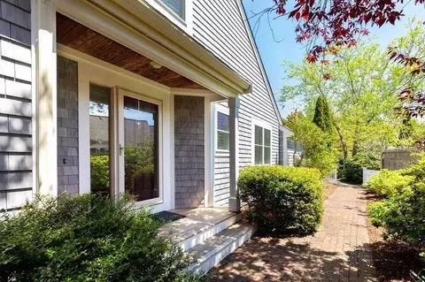 14 Martin Cir #14, Plymouth, MA 02360