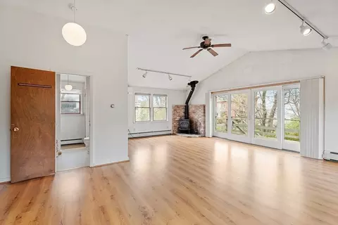 Living - 5 Nikolane Way, Gloucester, MA 01930 photo 3 of 4