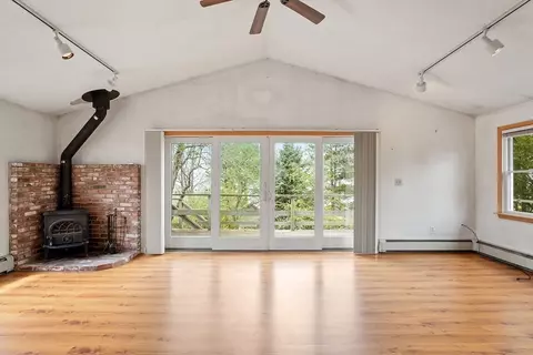 Living - 5 Nikolane Way, Gloucester, MA 01930 photo 1 of 4