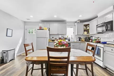 7 Pleasant Ter, Worcester, MA 01609 photo 10