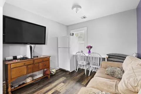 7 Pleasant Ter, Worcester, MA 01609 photo 11