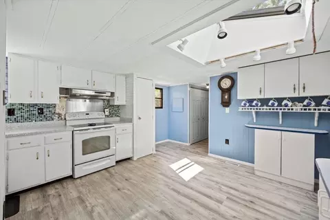34 Michael St, Wareham, MA 02576 photo 6