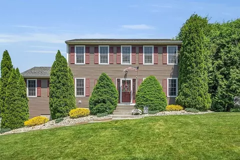 171 Wedgewood Dr, Ludlow, MA 01056
