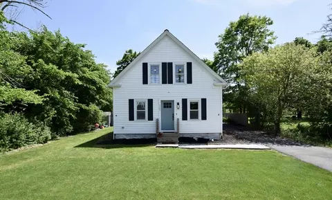 123 Precinct St, Lakeville, MA 02347
