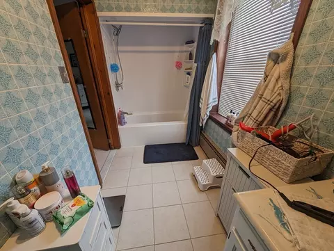 Bath - 45 Beauregard St, Fall River, MA 02723 photo 1 of 5