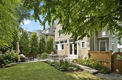 Exterior - 88 Ossipee Rd, Somerville, MA 02144 photo 4 of 5