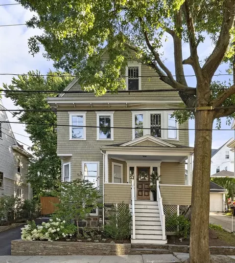 88 Ossipee Rd, Somerville, MA 02144