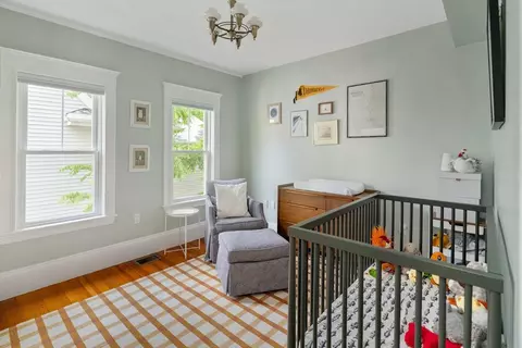 Bedroom - 88 Ossipee Rd, Somerville, MA 02144 photo 2 of 4