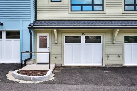 10 Hawley St #3C, Northampton, MA 01060
