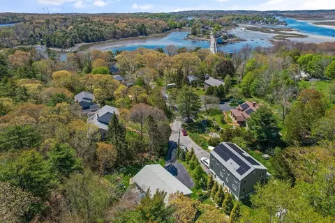 19 Youngs Rd, Gloucester, MA 01930