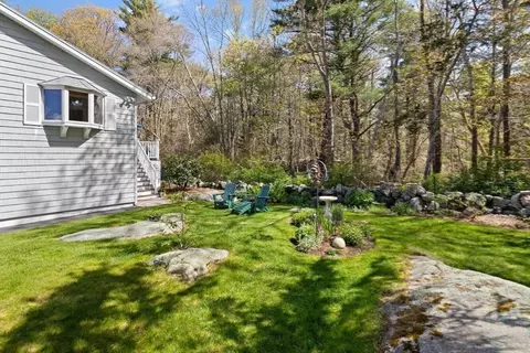 Exterior - 19 Youngs Rd, Gloucester, MA 01930 photo 4 of 9