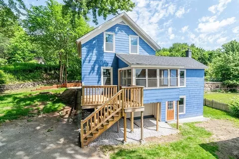 Exterior - 29 S Maple St, Brookfield, MA 01506 photo 2 of 6